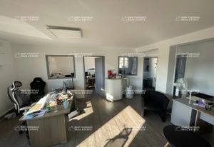 Location bureaux Saint-Avertin - Proximité gare TGV, autoroute A10 et bus