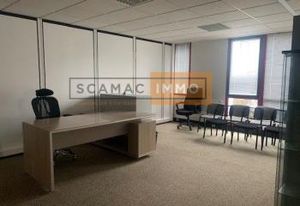 Location bureaux Les Ulis - Parc sécurisé