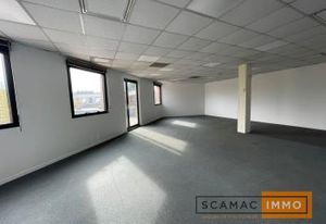Location bureaux Massy - Proche A10, N118, A6, TGV, RER et Orly