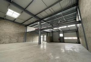Location local d'activité Créteil - Proche RER D et A4