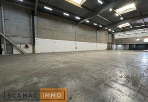 Entrepôt à louer Combs-la-Ville - Proche N104 et RER D