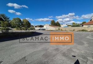 Location local commercial Saint-Mard - Axe principal centre-ville