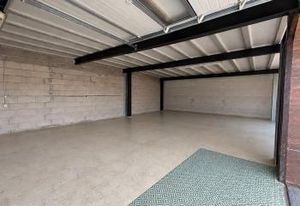 Location local stockage Méry-sur-Oise - Proche axes routiers