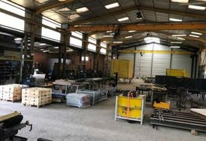 Site industriel à vendre Gargas - Pont roulant inclus