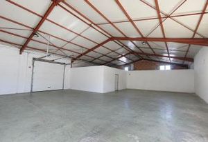 Location local d'activité Drémil-Lafage - Accès livraison plain-pied