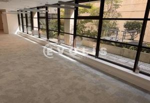 Location bureaux Paris 17 - Proche métro, bus, RER, gare et Transilien