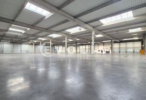 Location cellule d'activité Bussy-Saint-Georges - Proximité RER et autoroutes