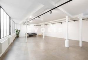 Location bureaux Paris 3 - Proche bus, métro et RER