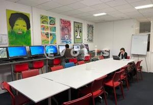 Location bureaux Paris 18 - Proche métro, bus et tram Porte de Saint-Ouen