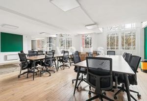 Location bureaux Paris 11 - Quartier République, proche métro et bus