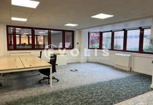 Location bureaux Paris 14 - Proche métro, RER et gare Montparnasse