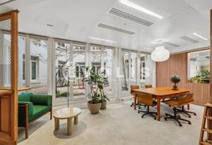 Bureaux à louer Paris 9 - Proche métro, RER et gare Saint-Lazare