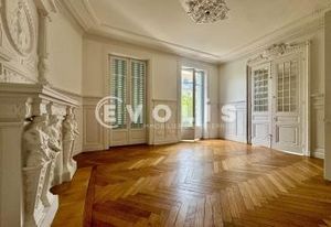 Location bureaux Lyon 7 - Métro et tram Jean Macé