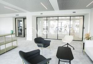 Location bureaux Paris 17 près Pont Cardinet (L14)