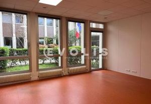 Location bureaux Paris 13 - Proche RER C, métro 14 et bibliothèque Mitterrand