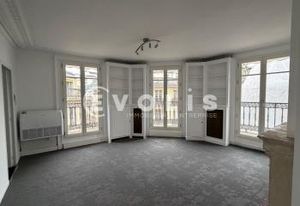 Location bureaux Paris 2 - Proche métro, RER et bus stratégiques