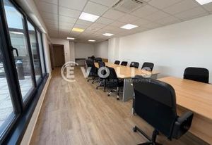 Location bureau Ivry-sur-Seine - Proche métro, RER et bus
