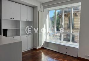 Location bureaux Paris 3 - Arts et Métiers, proche métro et bus