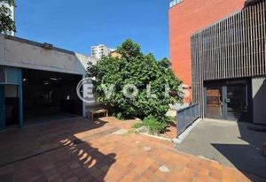 Vente ensemble activité/bureaux Ivry-sur-Seine - Métro 7 à proximité