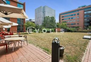 Location bureaux 10 073 m² Ivry-sur-Seine - RER, Transilien & bus
