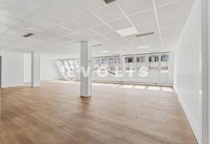 Bureaux à louer Levallois-Perret - Proches transports et commodités