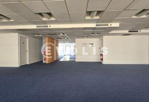 Location bureaux Levallois-Perret - Proche transports et commerces