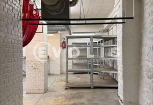Vente local sous-sol Paris 11 - Quartier vivant