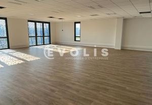 Location bureaux Vaulx-Milieu - Proche autoroute A43 et E711