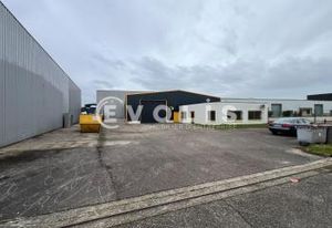 Location local d'activité Pusignan - Accès poids lourds