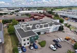 Vente local d'activité Genas - Accès A46/A43 et aéroport proche