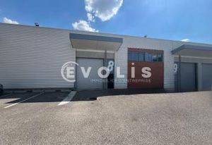 Location activité/entrepôt - 305 m²