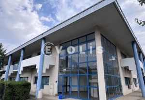 Bureaux à louer Bron - Métro La Soie, tram T5 et bus