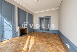 Location bureaux Lyon 6 - Proche métro B, tram T1 et bus