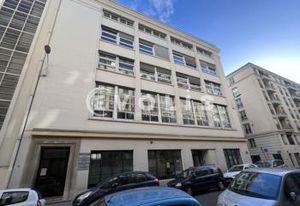 Bureaux à louer Lyon 3  Proche métro, tram et bus Saxe-Gambetta
