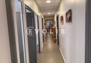 Bureaux à louer Lyon 3  Proche métro, tram et bus Saxe-Gambetta
