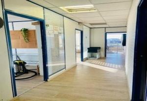 Vente bureaux Évry Courcouronnes, proche RER D et bus