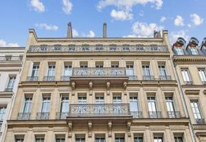 Location bureaux Paris 9 - Quartier Central des Affaires, proche Place d'Estienne d'Orves
