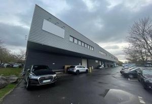 Cellule d'activité à vendre Saint-Ouen-l'Aumône - Proche transports