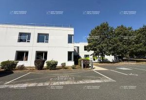 Vente bureaux Technopôle Nancy-Brabois, parking et espace vert