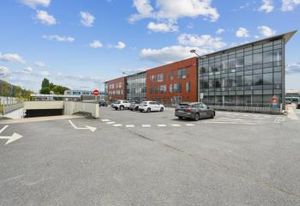 Bâtiment d'activité et bureaux à louer Vélizy-Villacoublay - Proche transports