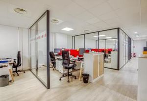 Location bureaux Paris 17 - Quartier Batignolles, proche métro Pont Cardinet