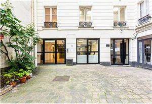 Location bureaux atypiques Paris 10 - Proche Gare de l'Est, Gare du Nord et Canal Saint-Martin