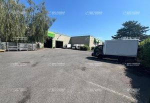 Location local d'activité Saint-Thibault-des-Vignes