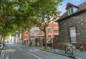 Location bureaux Gentilly - Proche RER B et centre commercial