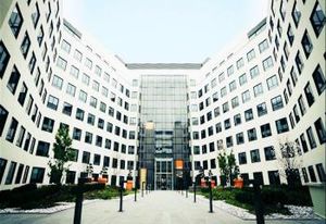 Location bureaux Paris 15 - Proche transports en commun