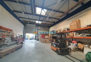 Location local d'activité Chelles - Proche A104 et RER E