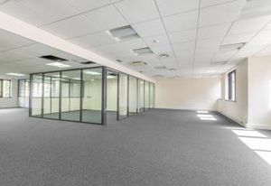 Location bureaux Issy-les-Moulineaux - Proche métro et commerces
