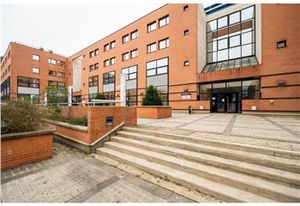 Location bureaux Issy-les-Moulineaux - Proche RER C et Tramway