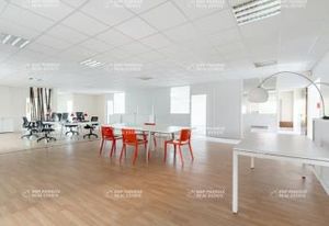 Location bureaux Trappes - Zone Pissaloup, accès livraison