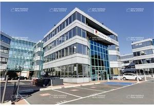Location bureaux Massy - Proche commerces et axes routiers A6/10/126